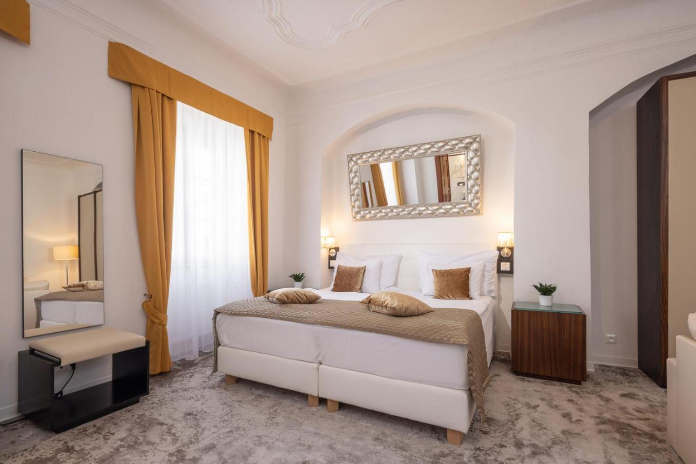 Bellevue Hotel Cesky Krumlov Ngoại thất bức ảnh
