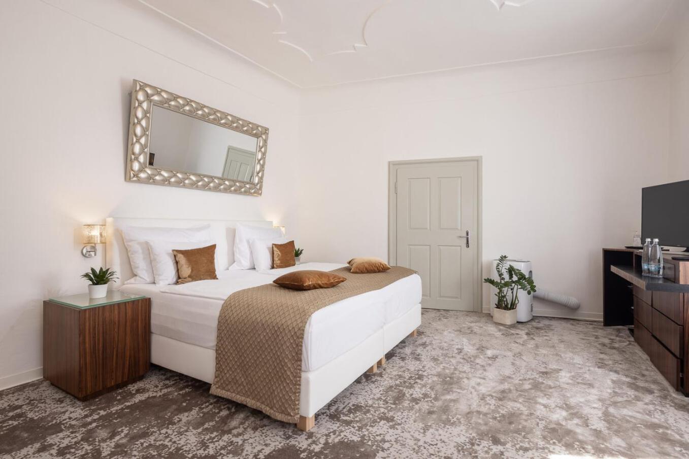 Bellevue Hotel Cesky Krumlov Ngoại thất bức ảnh