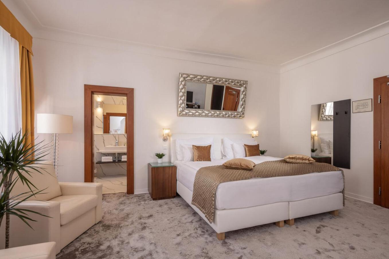 Bellevue Hotel Cesky Krumlov Ngoại thất bức ảnh