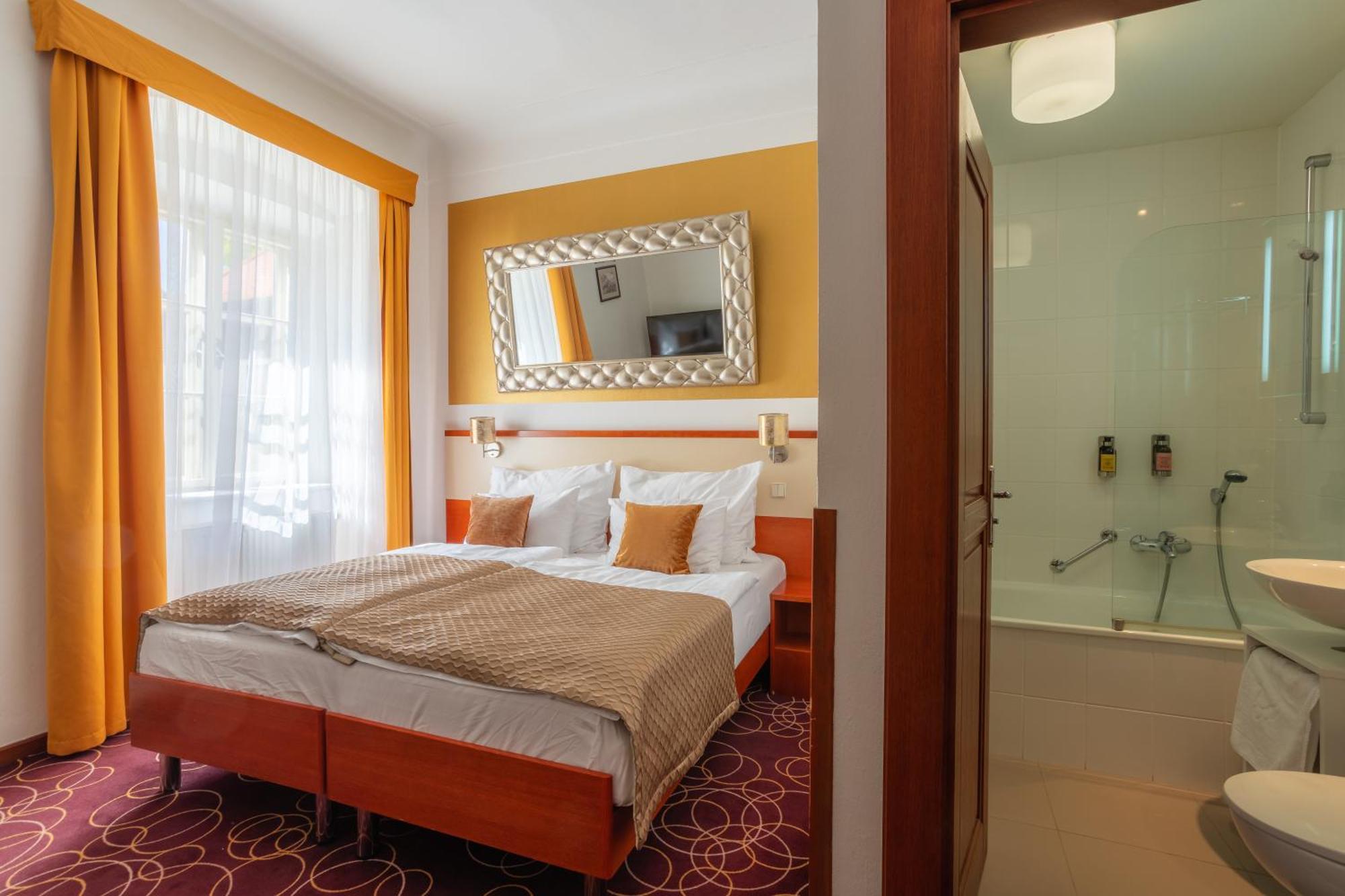 Bellevue Hotel Cesky Krumlov Phòng bức ảnh
